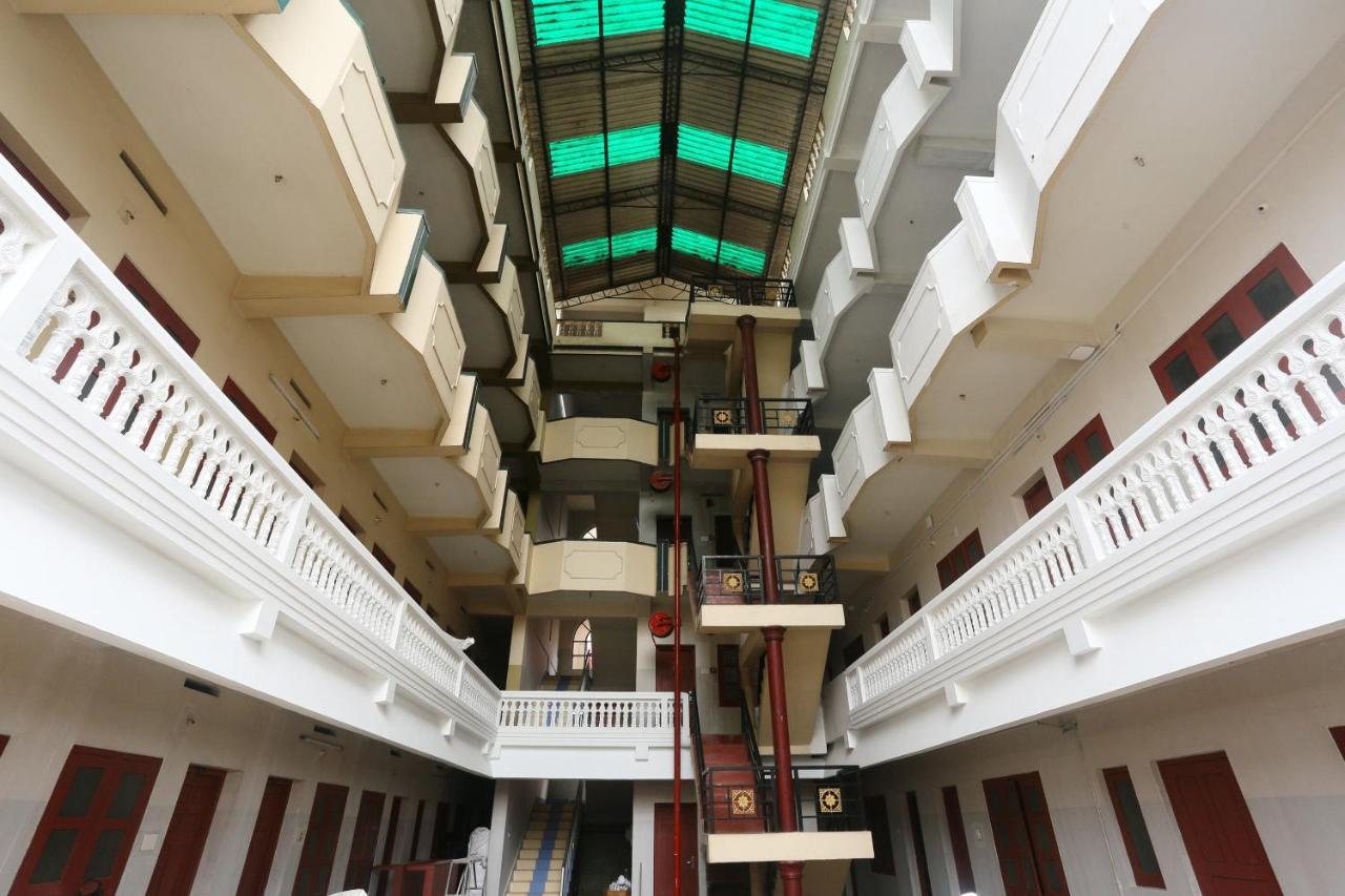 Oyo Flagship Kaveri Tourist Home Guruvayur Exterior photo