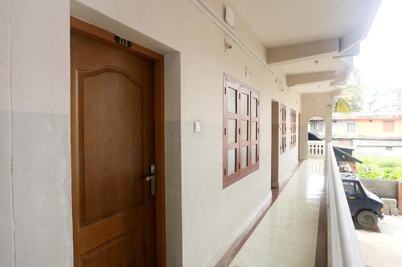 Oyo Flagship Kaveri Tourist Home Guruvayur Exterior photo